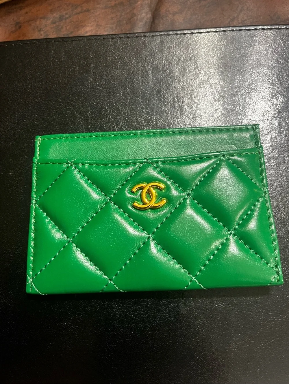 ChaneI Kelly Green Gold Tone Hardware Quilted Credit Card Wallet